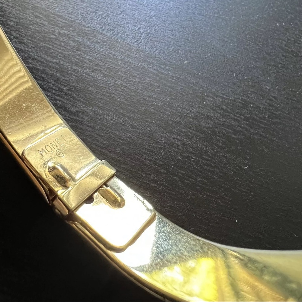 Vintage Monet Gold Tone Textured Bracelet Signed lot of 2 - Picture 4 of 11